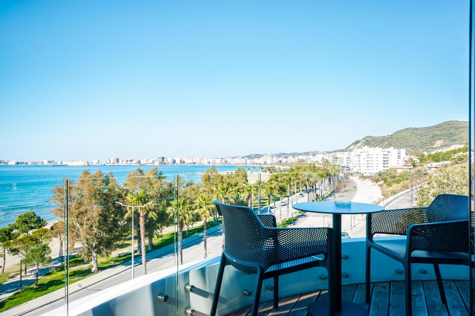 Hotel Yacht 4*