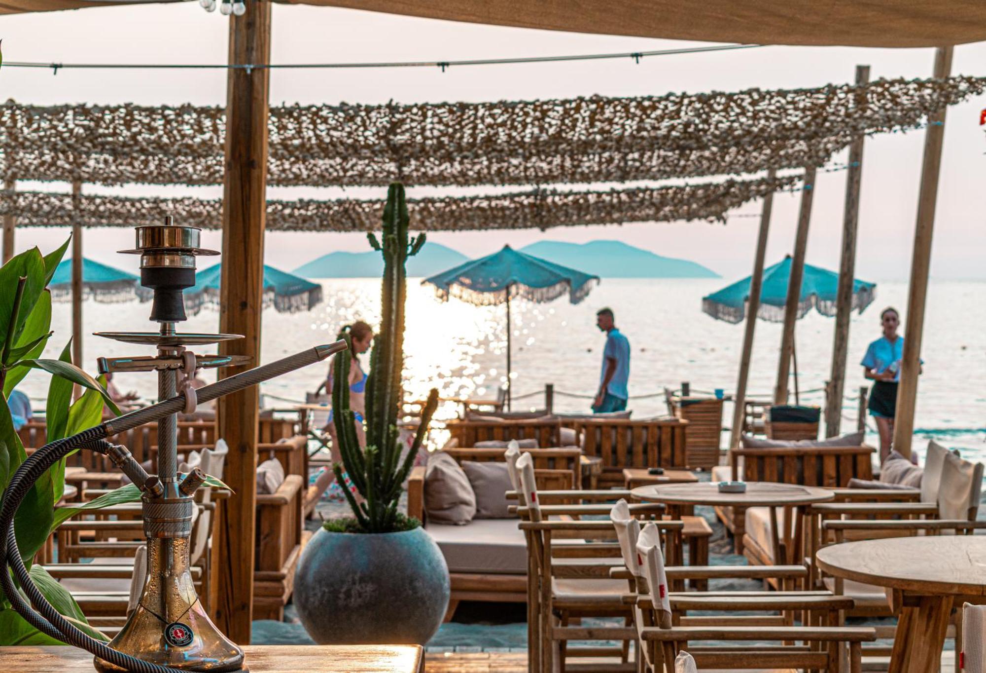 Yacht Hotel Vlorë