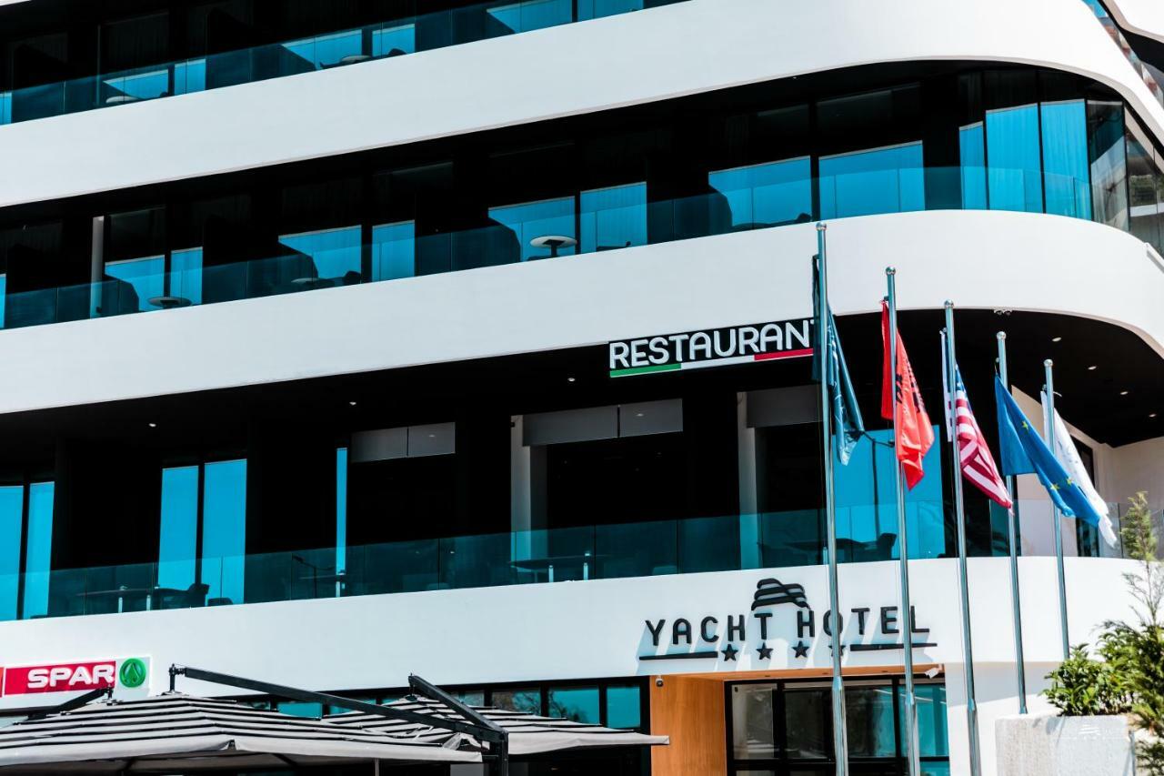 Yacht 4* Vlorë
